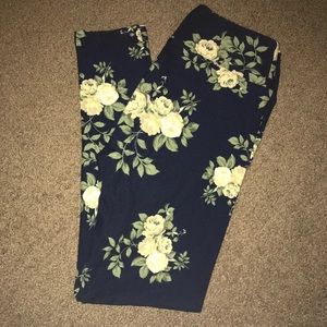 Lularoe OS floral legging